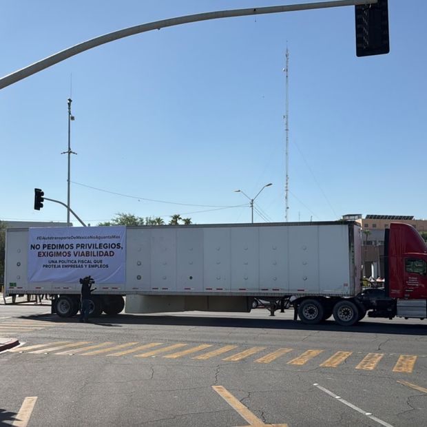 Continúa Protesta de Transportistas en Mexicali Pese a Acuerdos Anunciados por Segob